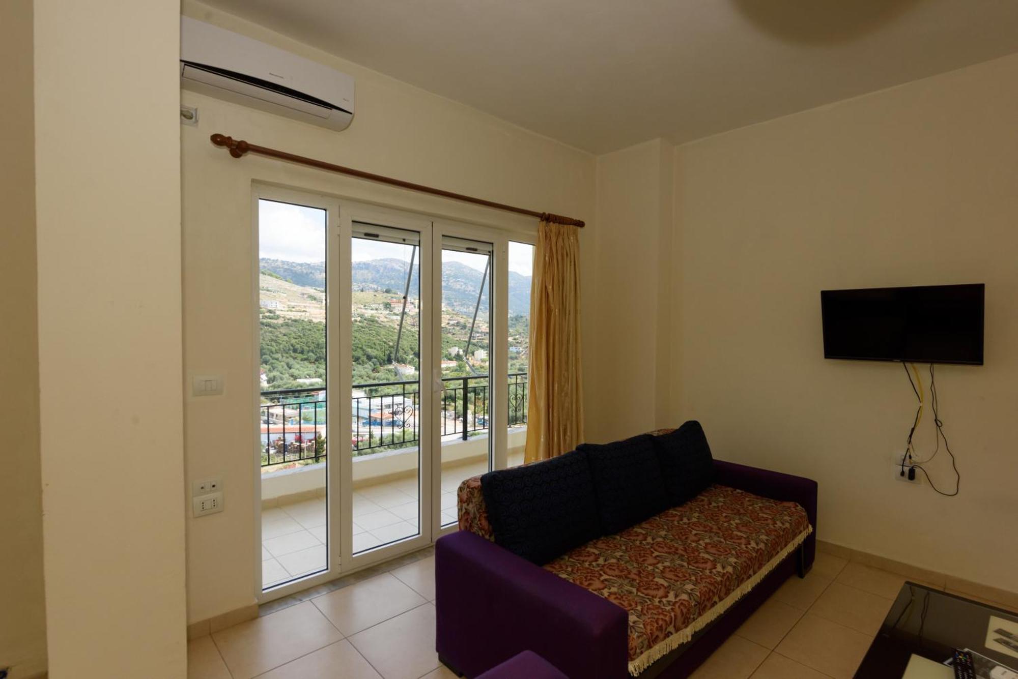 Vasili'S Family Apartments Himare Exterior photo