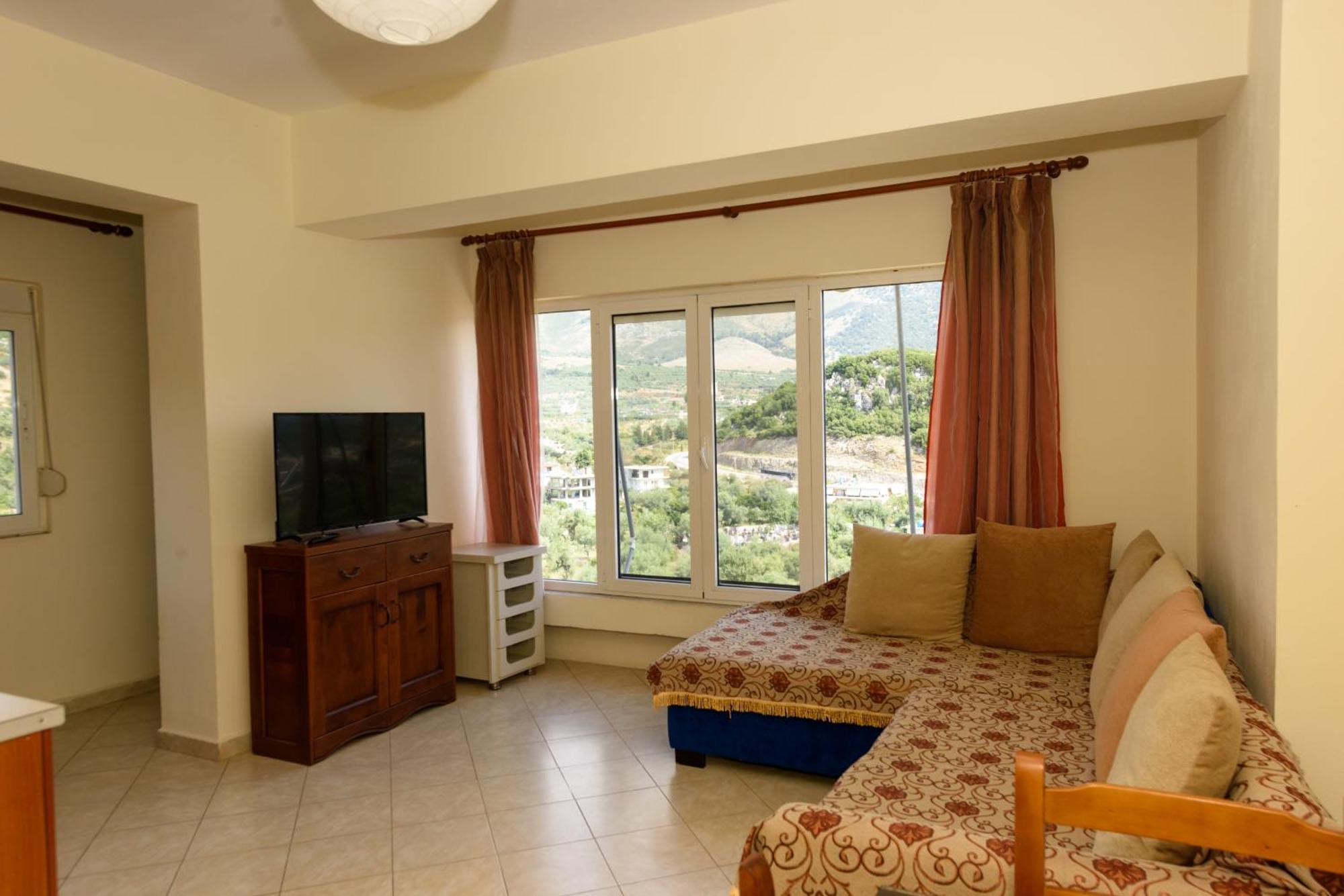 Vasili'S Family Apartments Himare Exterior photo
