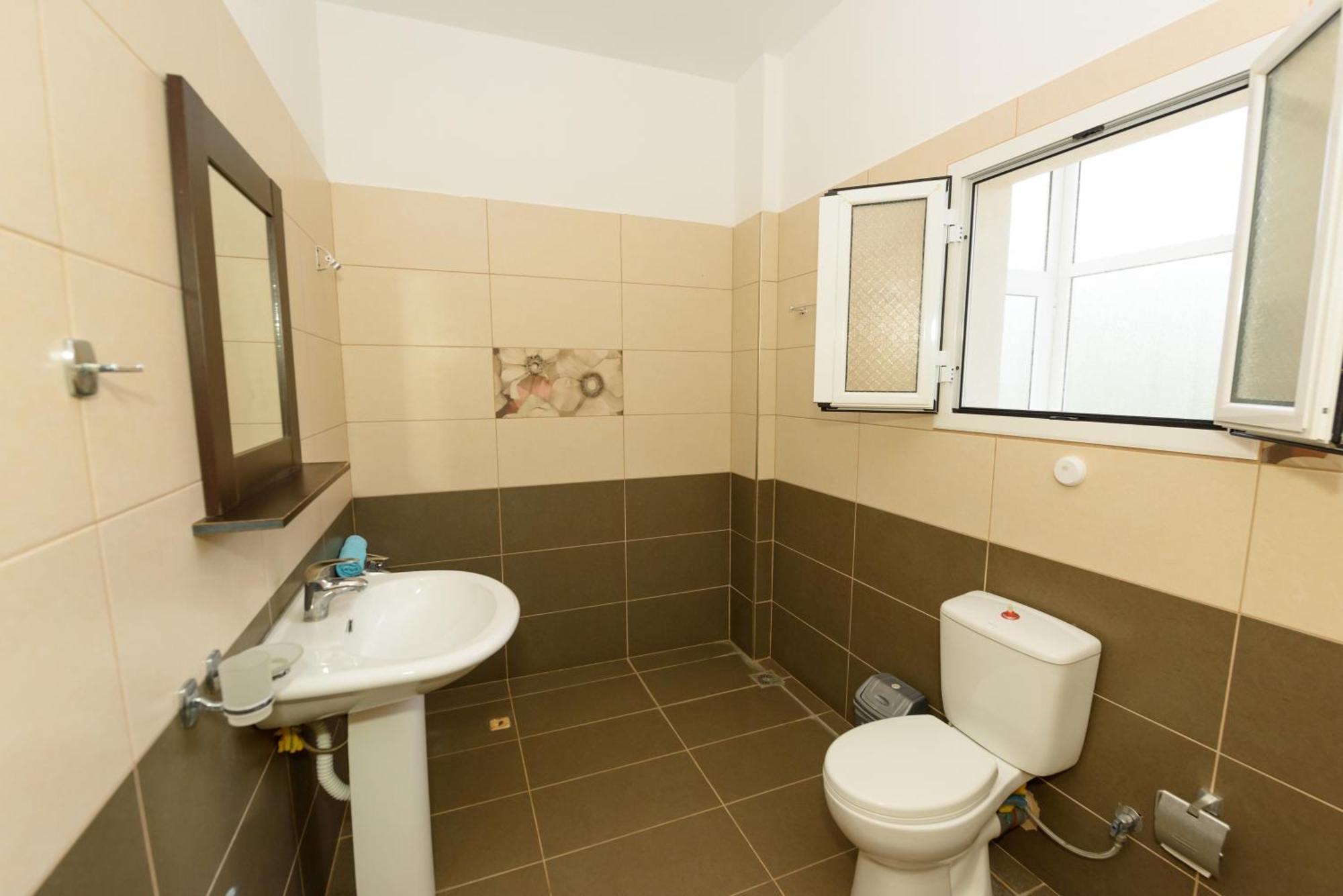 Vasili'S Family Apartments Himare Exterior photo