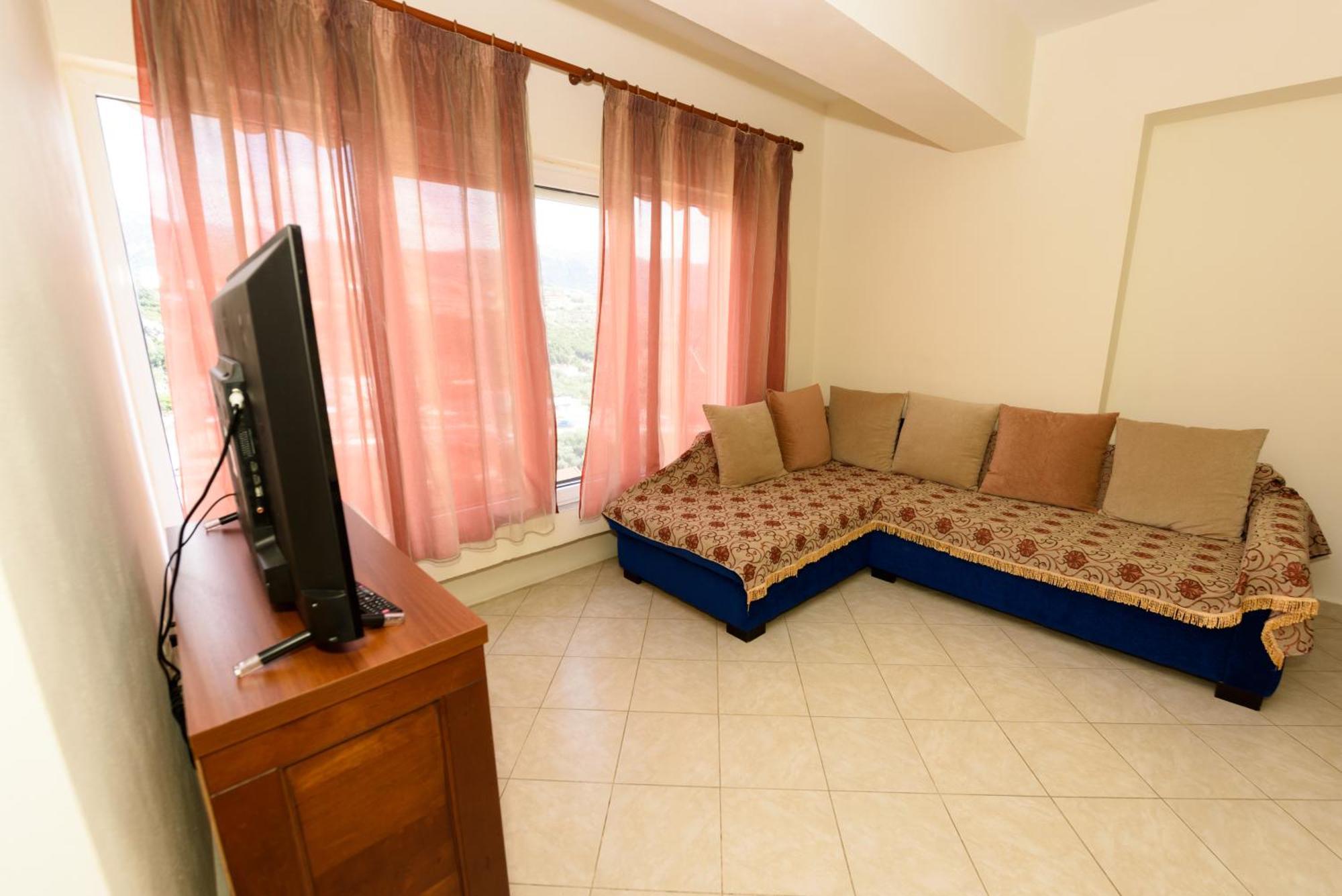 Vasili'S Family Apartments Himare Exterior photo